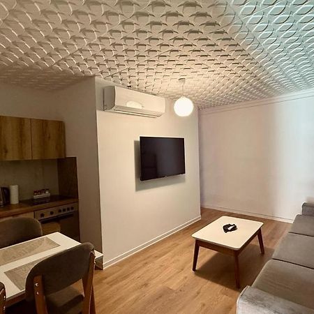 Host Elios Tirana Apartment Екстериор снимка
